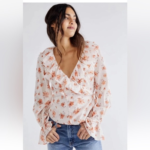 The Amanda wrap top from Free People comes alive in floral-inspired cotton SizeM - Picture 2 of 12